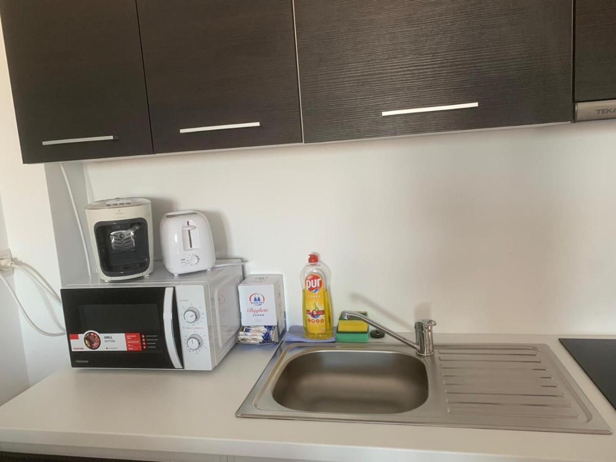 Apartalux Oradea Lägenhet Exteriör bild